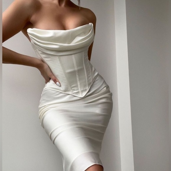 HOUSE OF CB 'Sienna'Ivory Satin Strapless Corset Midi Dress